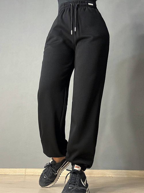 Штани жіночі A-N 27068 спортивні джогери з нашивкою на поясі чорні, чорний, M Київ - фото 9