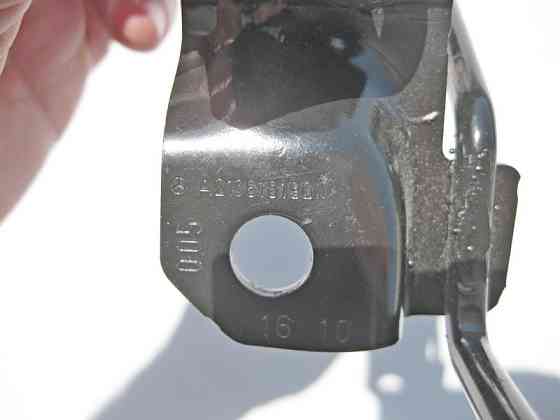 Mercedes-Benz  A2136181900 Тримач - кронштейн дитячого сидіння ISOFIX під заднім правим сидінням зліва Одесса