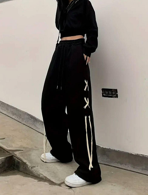 Жіночі оверсайз баггі-штани з мінімалістичним дизайном двонитка Одеса - фото 1