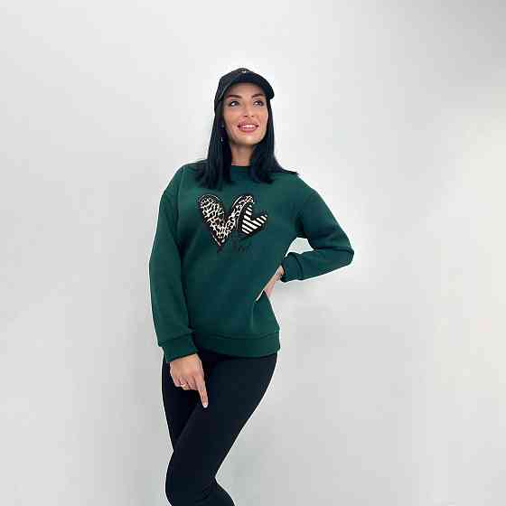 Базовий жіночий світшот "Be kind" Турція оптом | Батал Київ