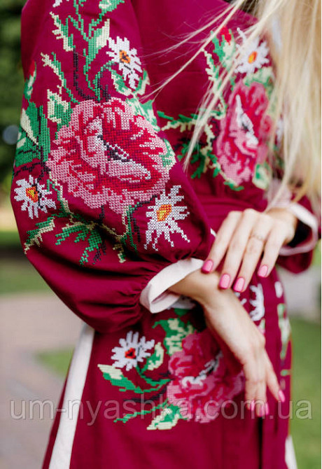 Жіноча вишита сукня на льоні Роксолана Кривий Ріг - фото 7