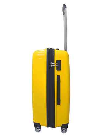 Чемодан пластиковый AIRTEX 241 средний 68 см желтый Киев