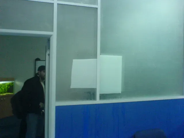 Клею пленку на стекло, тонирую стекло плёнками Киев - изображение 6