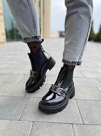 SOTHBY'S Черевики жіночі Sothby 's чорні шкіра лакована 37р. (M-1079 4988) Коломыя