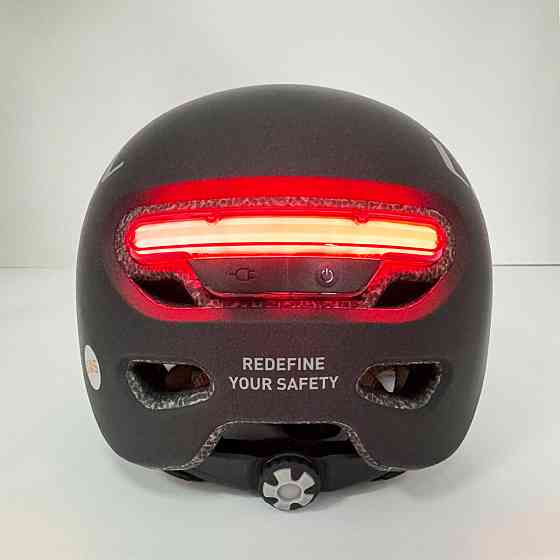 Захисний шолом Livall L23 (M) Dark Night (54-58см), сигнал поворотів та стопів, додаток, зйомний візор (пульт BR80 в комплекті не іде) (LIV-000L23-521 Київ