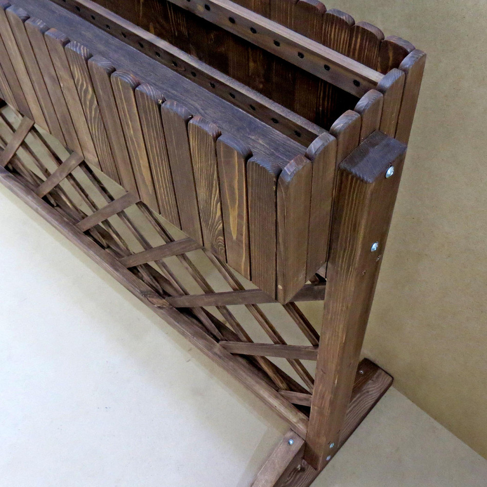 Кашпо на стойке 