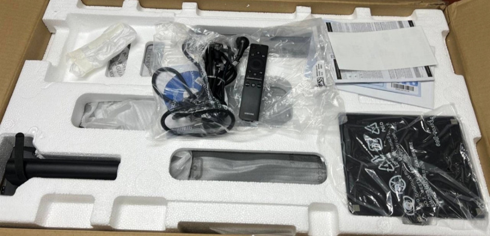 Універсальний монітор-телевізор Samsung S32AM502NR з діагоналлю 32 дюйми Харків - фото 7