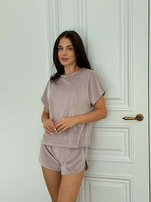 Пижама женская футболка + шорты из плюшевого велюра Пудровый XXL Харьков - изображение 2