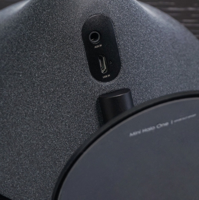 Блутуз-колонка 