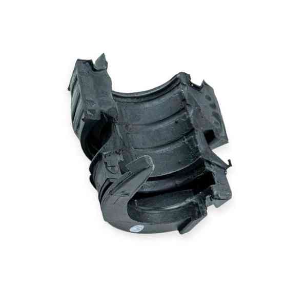 Втулка передняя Audi Q7 (02-15) стабилизатора Мукачево