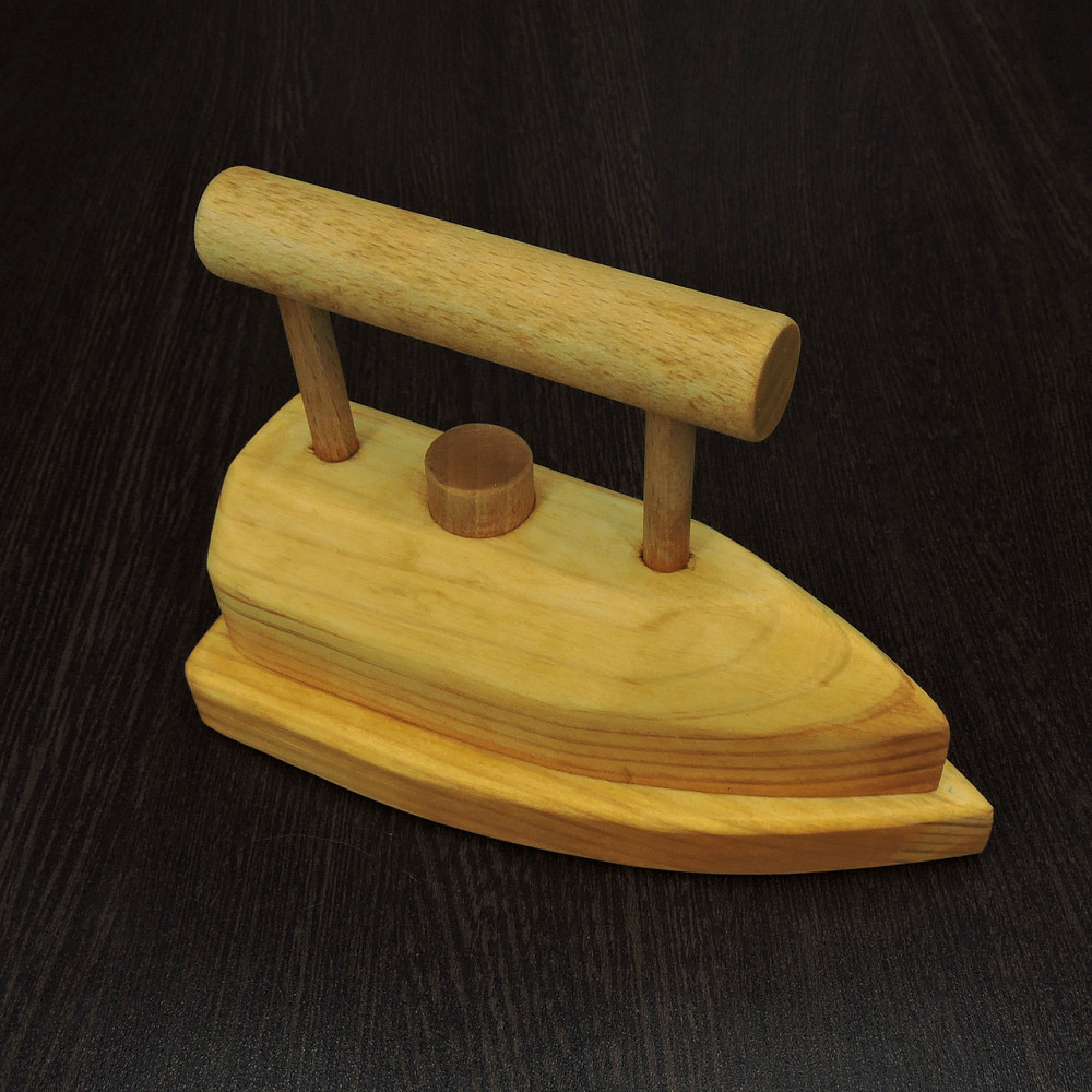 Игрушечный утюг 