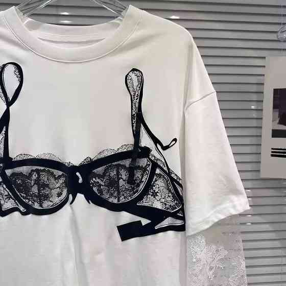 Женская стильная оверсайз футболка 