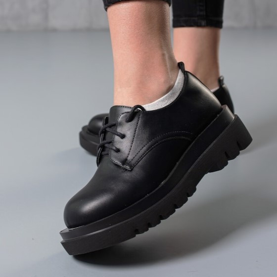 Жіночі Чорні броги Туфлі Оксфорди на Танкетці Шкіряні Мокасини (розміри: 36,37,38,39,40,41) Дніпро - фото 1