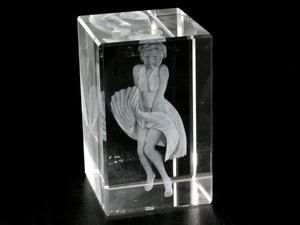 Фигурка Мерилин Монро голограмма в хрустале Киев - изображение 1