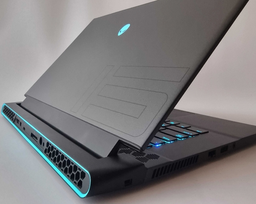 Alienware M15 R4/ Intel I7 18070H/RTX 3070/RAM16GB/SSD512Gb/300Hz. Ноутбук Киев - изображение 7