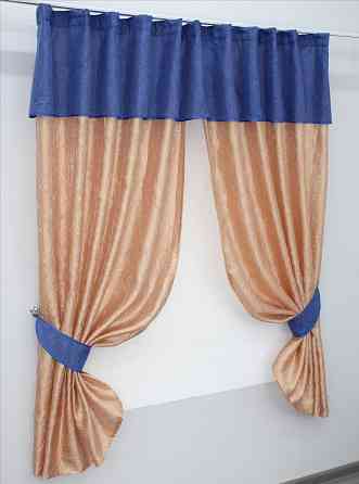 Кухонные шторы VR-Textil № 073к с ламбрекеном и подхватами персиковый с синим 275х170 см (52-0140) Киев