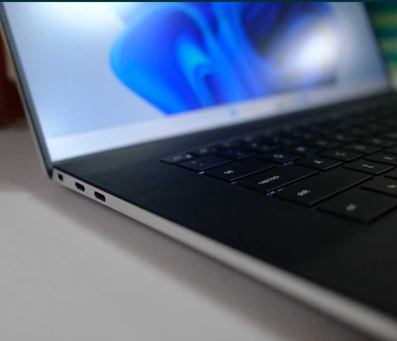 Ноутбук: DELL XPS 9700 17-10750H 32Gb. 1TB GTX 1650TI Киев - изображение 8