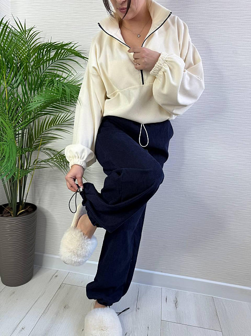 Жіночий стильний повсякденний костюм двійка з мікровельвета Одеса - фото 6