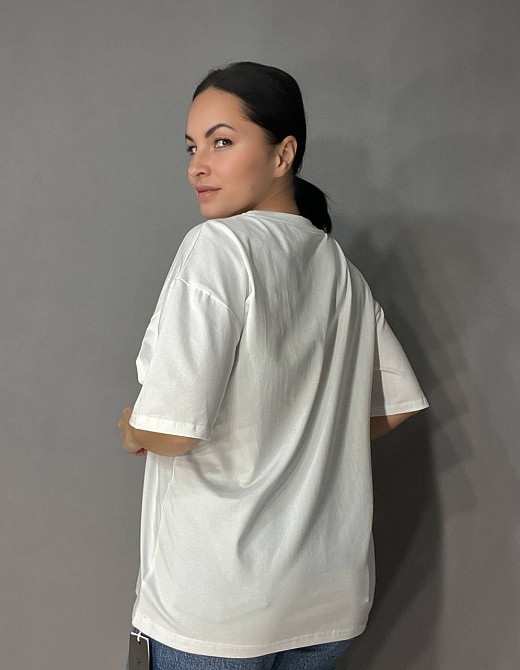 Футболка жіноча 25125 A-N оверсайз подовжена вільний крій з принтом ведмедик напис CALIFORNIA one size, білий, one size Київ - фото 3