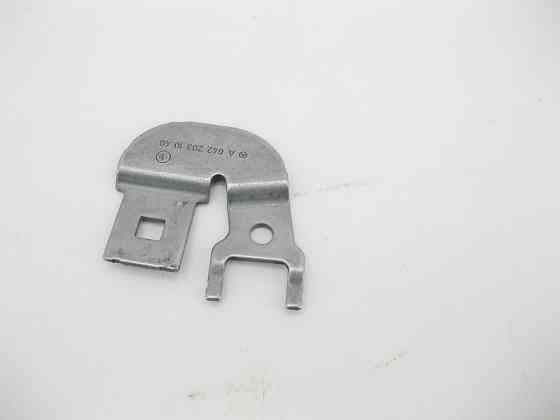 Mercedes-Benz  A6422031040 Кронштейн - тримач перемикаючого клапана водяного насоса S-Class W221 W222 E-Class W212 C207 W213 C238 GLC X253 Одесса