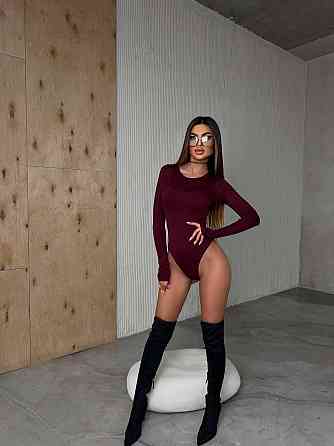 Жіноче зручне базове боді з розрізом під пальчик мікродайвінг Бордо Одеса