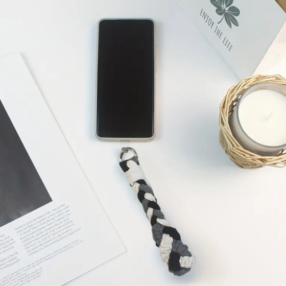 Набор макраме для рукоделия и плетения брелока для ключей и аксессуаров 17.3х3.5 см цвет белый,серый,черный Каменец-Подольский