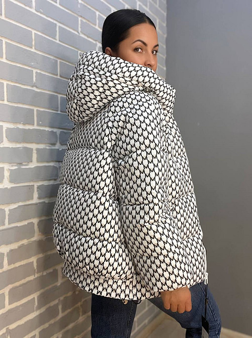 Куртка жіноча Lady Yep 9005 пуффер оверсайз принт літера М біла, білий, 46 Одеса - фото 2