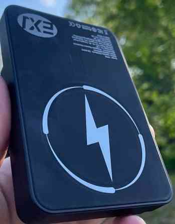 Магнітний безпровідний Павербанк 10 000 mAh — заряджай все! Київ