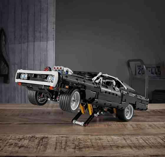 Конструктор машинка Technic Dodge Charger Домініка Торетто 1077 деталей Маштаб 1:10 Додж Чарджер чорний Київ