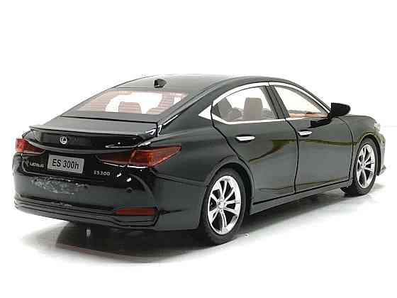 Машина Автосвіт Lexus ES інерційна відкриваються двері капот багажник 21см Чорний (AP-2030) Чернігів