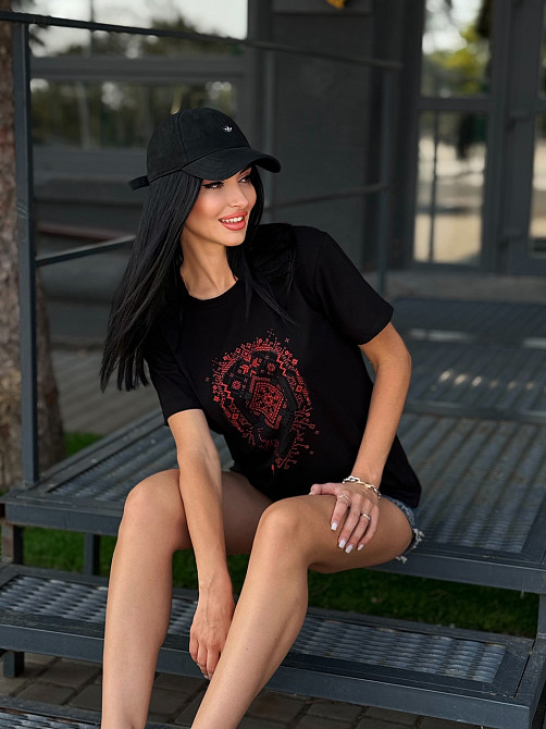 Женская футболка из хлопка 