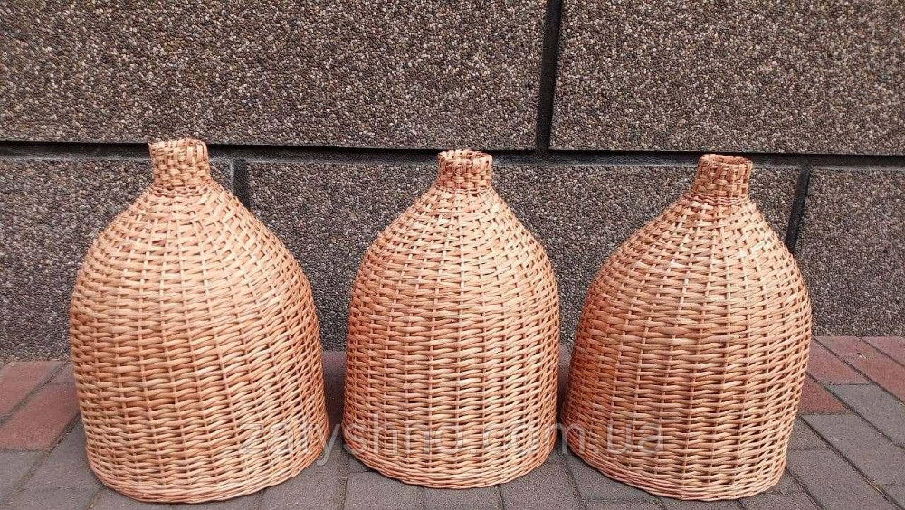 Світильник плетений із лози у кафе Київ - фото 1