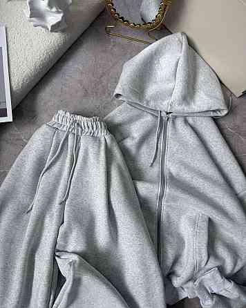 Женский теплый прогулочный костюм в стиле оверсайз с объемным зип худи и брюками трехнитка на флисе Одесса