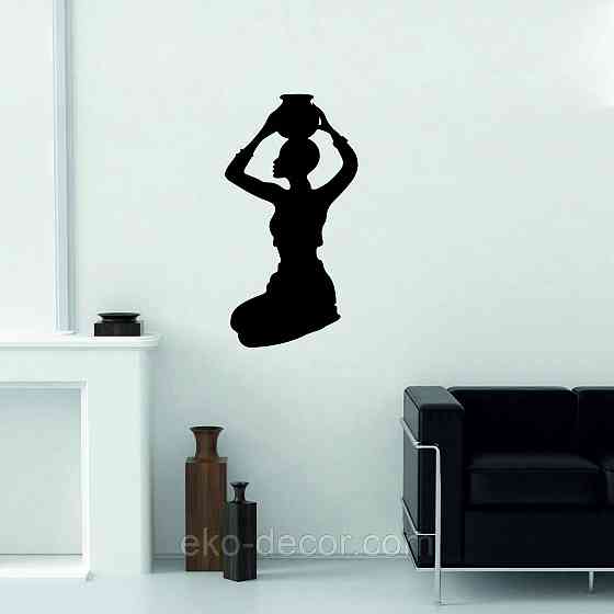 Декоративне настінне Панно «Дівчина з глечиком», Декор на стіну Київ