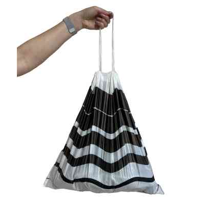 Пакети для сміття Добра Господарочка Black&amp;White Із затяжками 60 л 20 шт. (4820086523370) Вінниця