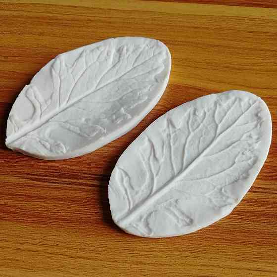 Молд силіконовий Листя цинерарії 92 на 55 мм білий Київ