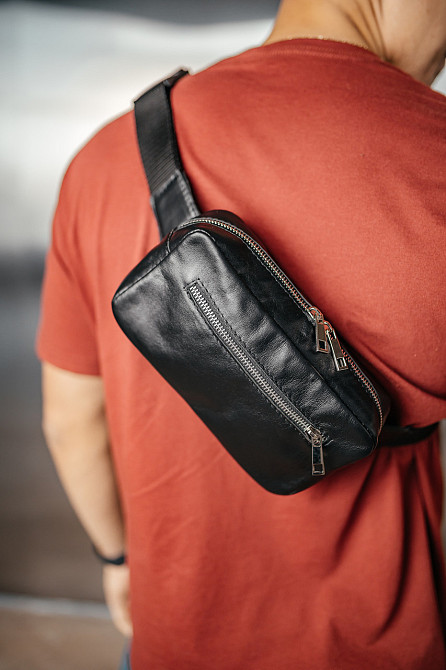 Чоловіча ламана, чоловікська сумка через плече з натуральної шкіри, вмістлена чорна сумка на поясMasterSem Київ - фото 1