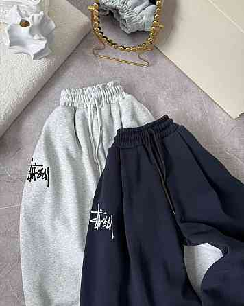 Женские объемные теплые оверсайз брюки трехнить на флисе с вышивкой Синий Одесса