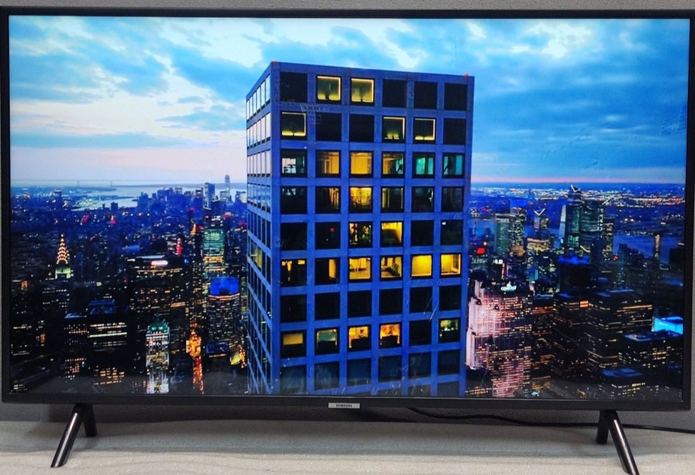 Телевизор: Samsung UE43NU7099U 4K Ultra HD Smart TV WiFi (2018) Харьков - изображение 3