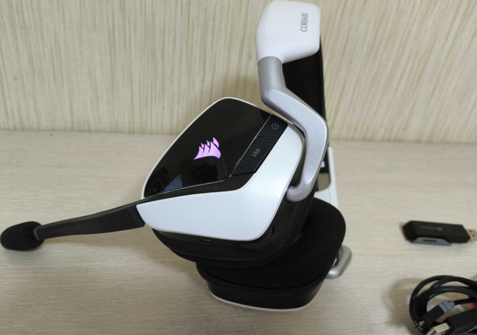 Навушники Corsair Void RGB Elite Wireless Київ - фото 5