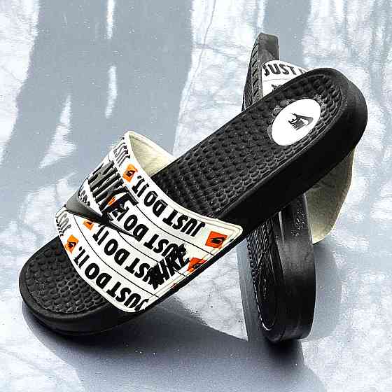 Чорні чоловічі Шльопанці Nike Сланці Білі капці Найк (розміри: 40,41,42,43,44) Дніпро