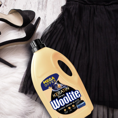 Гель для стирки Woolite Для черных, темных и джинсовых тканей С кератином 4.5 л (5900627056945) Винница - изображение 4