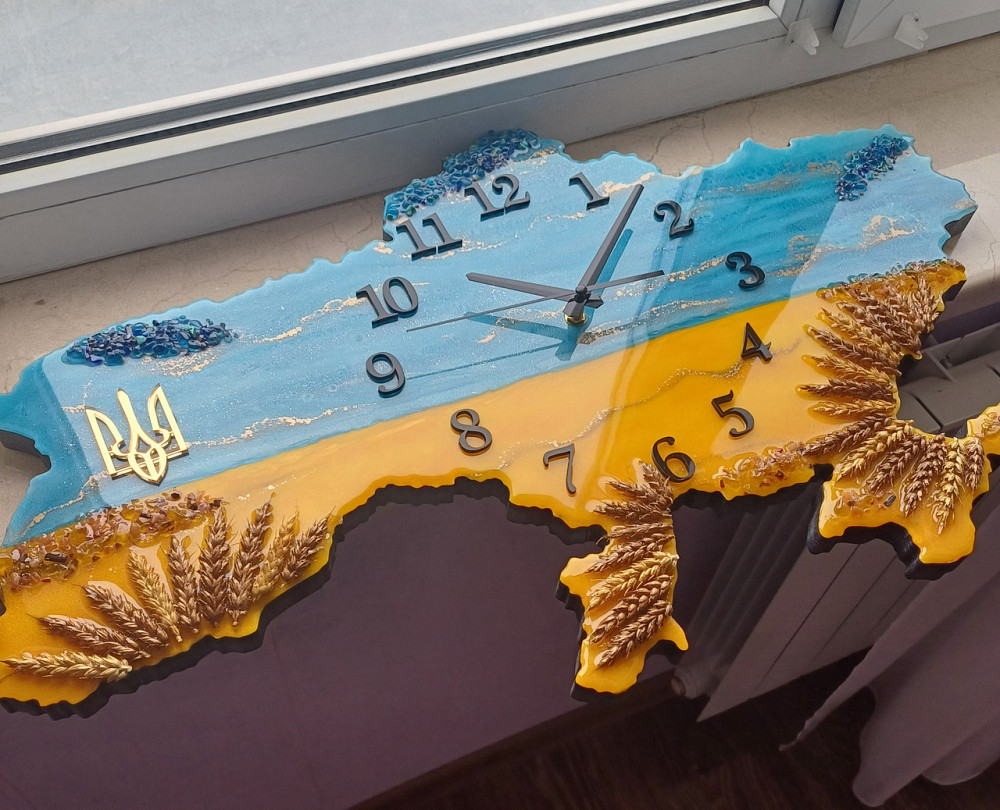 Часы настенные 50*32 см из эпоксидной смолы ручной работы 