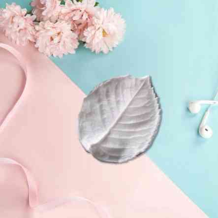 Силіконовий молд Листя троянди 77 на 62 мм білий Київ