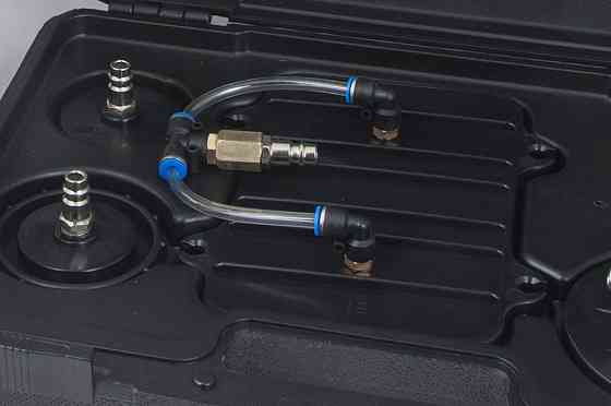 Пристрій для заміни гальмівної рідини пневматичний з набором кришок-перехідників для розширювального бачка Одесса