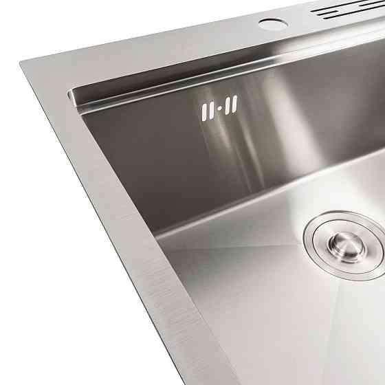Кухонна мийка нержавійка 60х50 Platinum Handmade з підставкою для ножів (сифон круглий, 3,0/0,8) Коломия