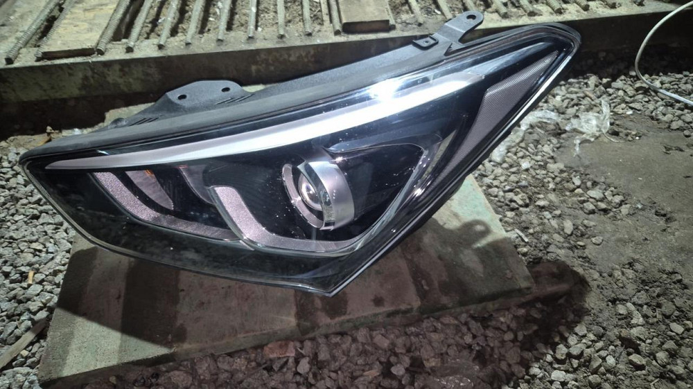 Фара ксенон Хюндай сантафе 15-18 Київ - фото 1