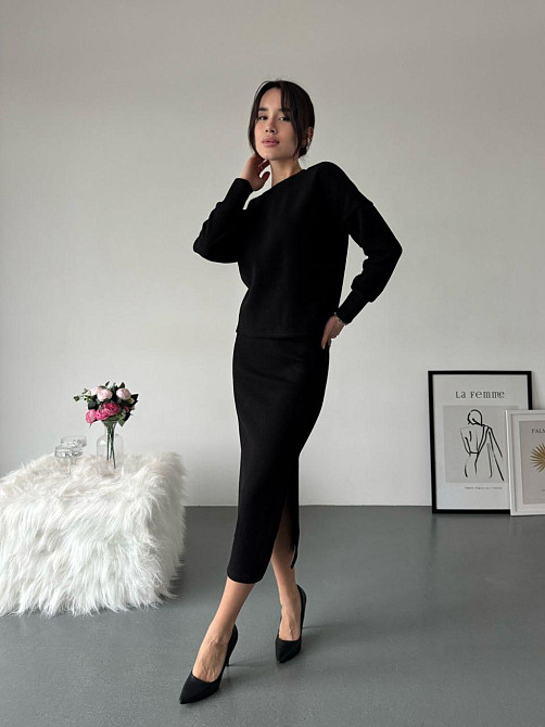 Женский стильный теплый костюм двойка с разрезом сбоку Черный, 50/52 Одесса - изображение 1