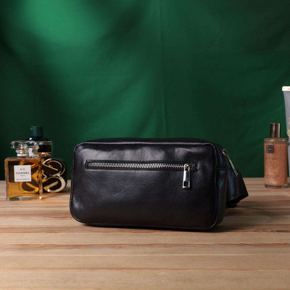 Прямокутна сумка-бананка для чоловіків із натуральної глянсової шкіри Shvigel 22825 Чорна Київ - фото 9