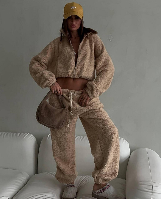 Женский уютный и теплый костюм из мягкой ткани «барашка» 46/48 Одесса - изображение 4